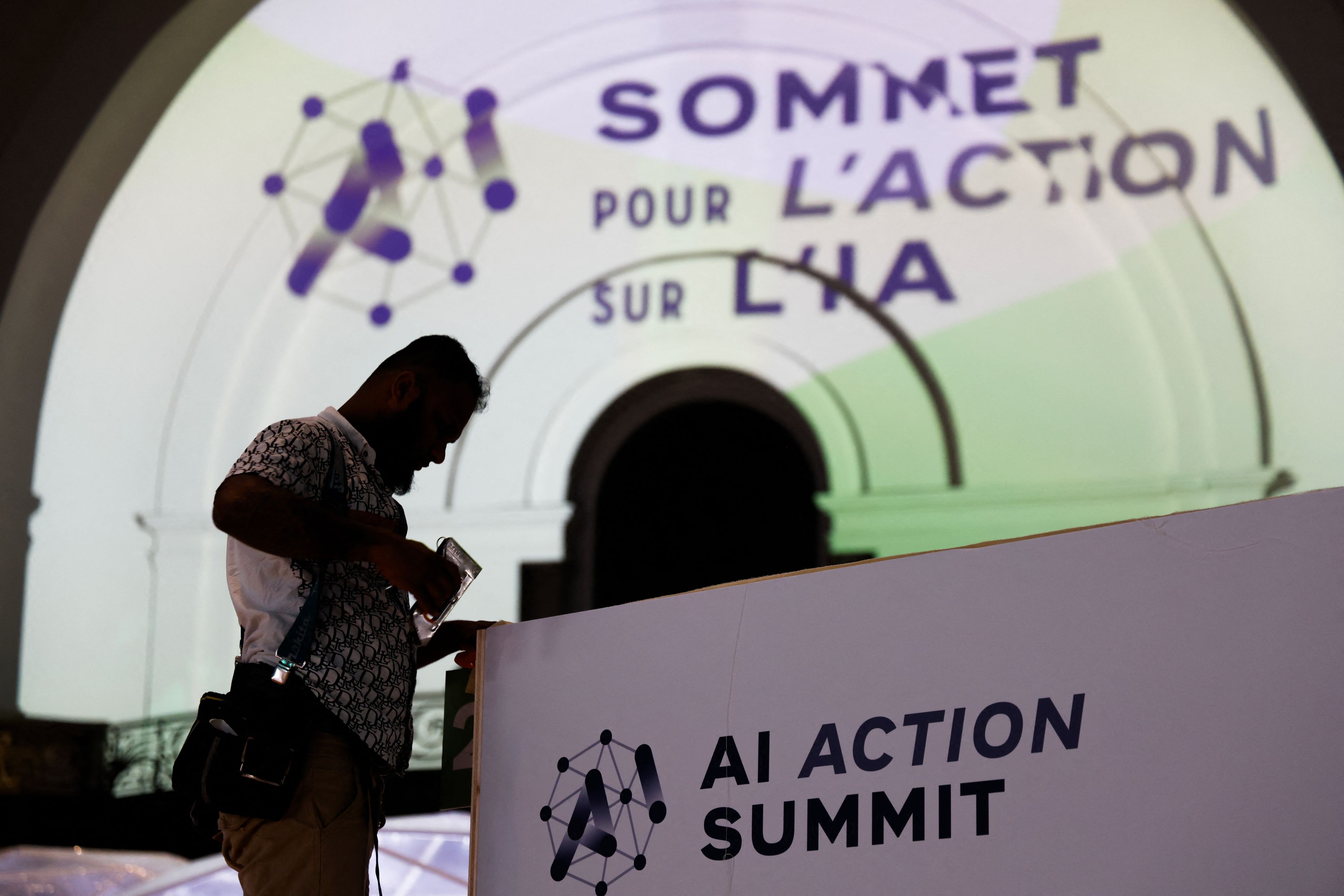 Paris attend lundi et mardi au Grand Palais et à Station F les représentants d’une centaine de pays, dont de nombreux chefs d’État, chefs d’entreprise, scientifiques et membres de la société civile, pour ce sommet international consacré à l’intelligence artificielle. Photo le 10 février 2025.