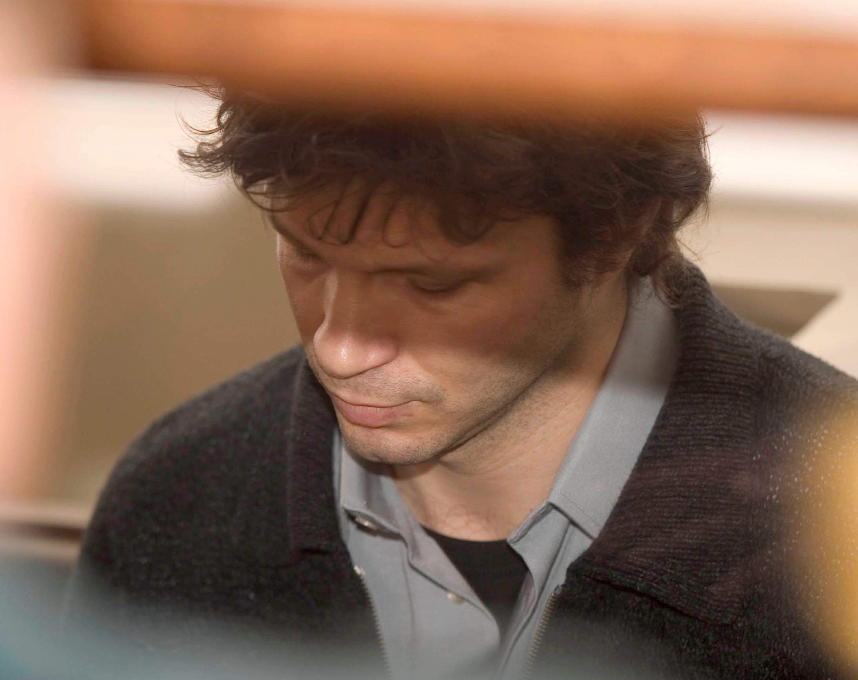 Le chanteur Bertrand Cantat au procès à Vilnius le 6 mars 2004