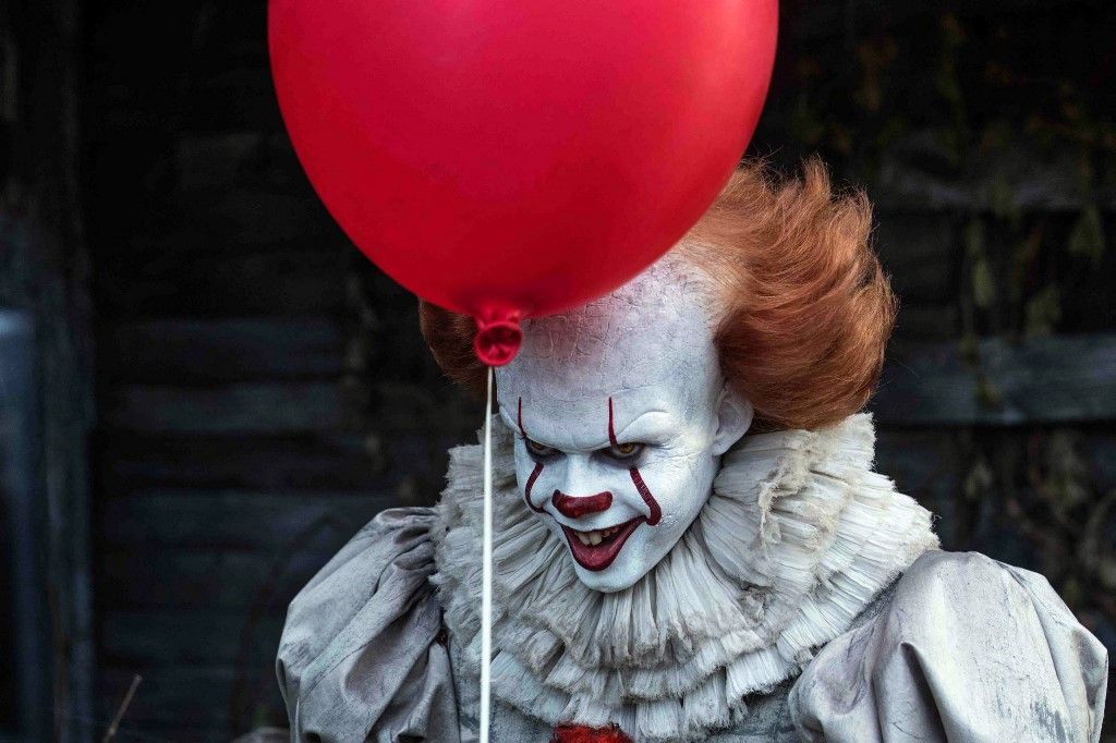 Le méchant clown Grippe-Sou dans le film "Ça" réalisé par Andrés Muschietti, 2017