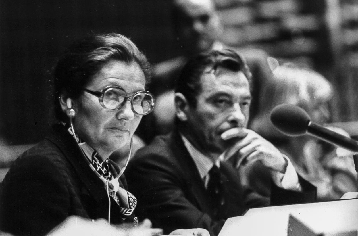 Simone Veil présidant une séance du Parlement européen à Strasbourg en 1979