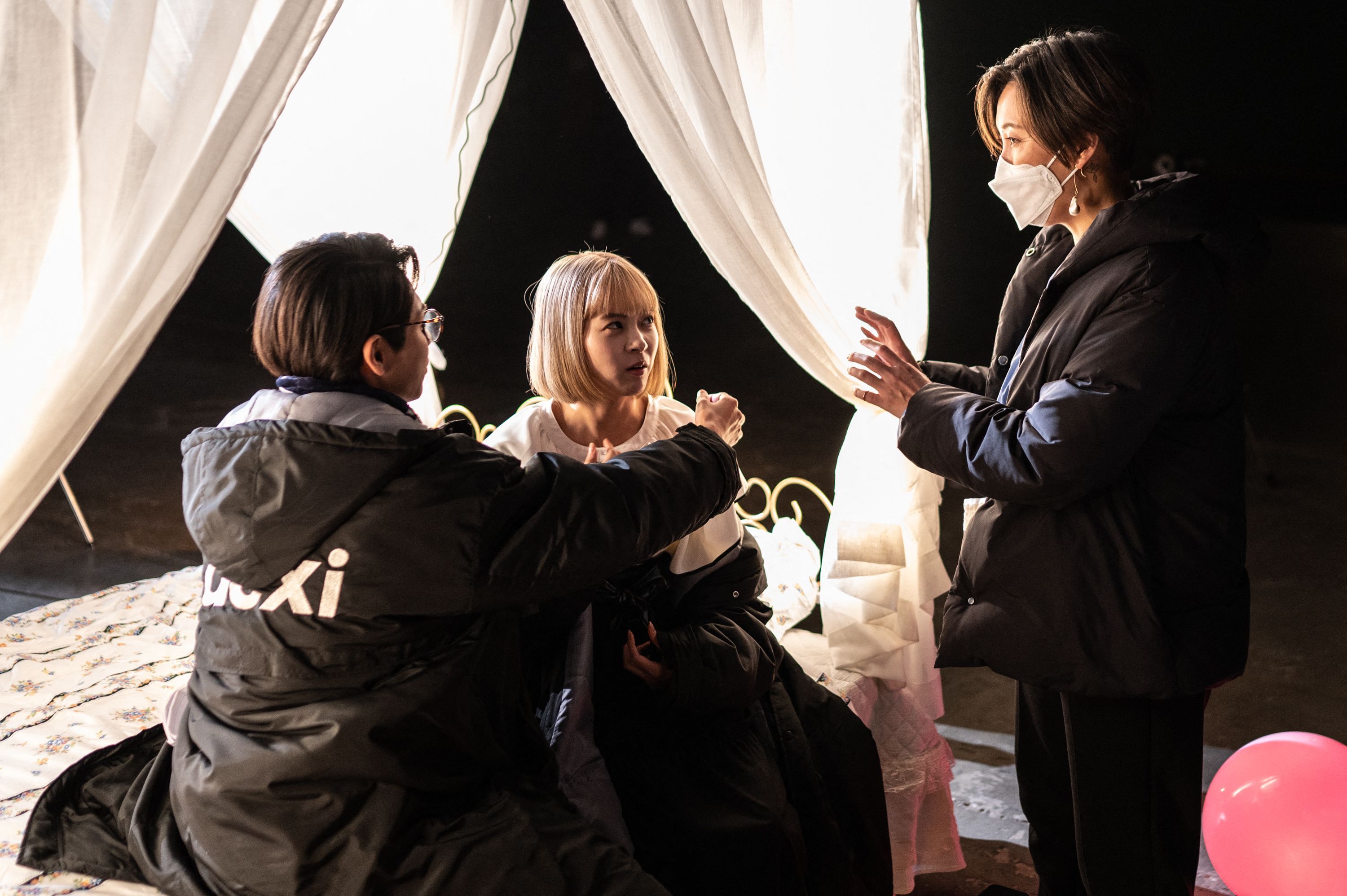 La coordinatrice d'intimité Momoko Nishiyama sur le tournage d'une série TV (photo d'illustration)