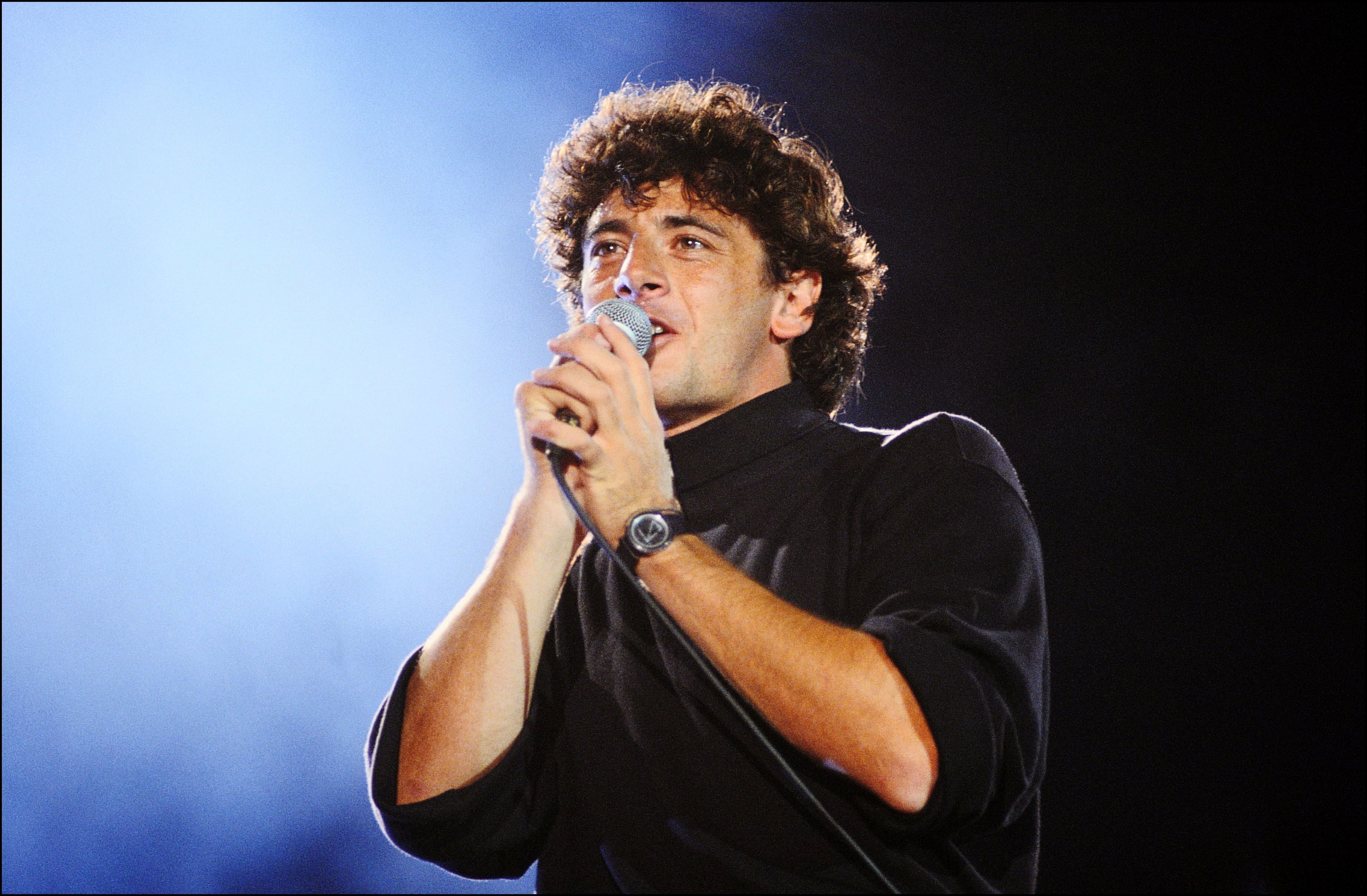 Patrick Bruel sur scène à Paris le 21 septembre 1991