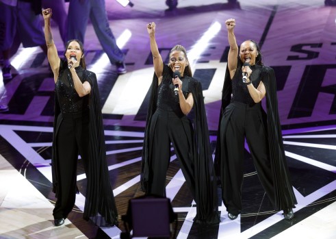 BNG-L-VALKYRIES-1027-138 En Vogue performs at halftime during the Golden State Valkyries game against the Atlanta Dream for Game 5 of the WNBA Finals at the Chase Center in San Francisco, Calif., on Monday, Oct. 26, 2026. (Nhat V. Meyer/Bay Area News Group)