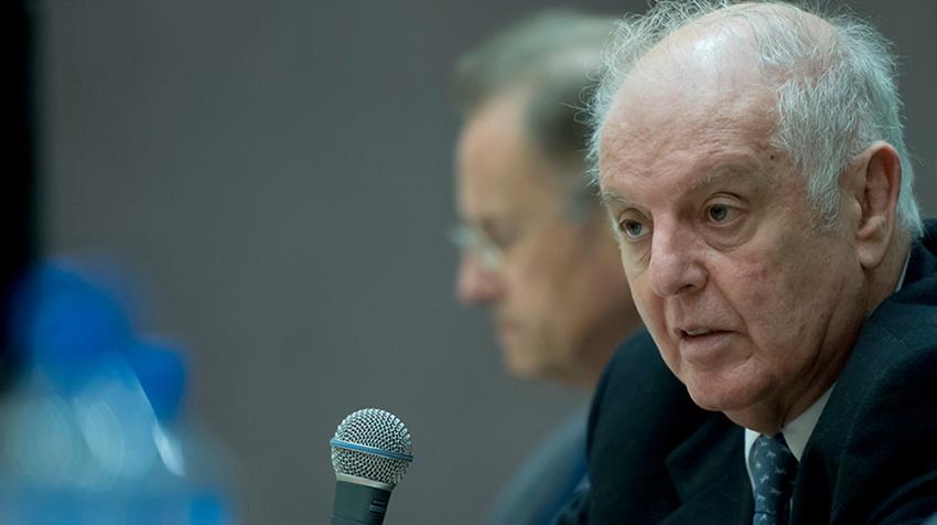 Daniel Barenboim Close up of Maestro Briefs Press speaking prior to Human Rights Concert